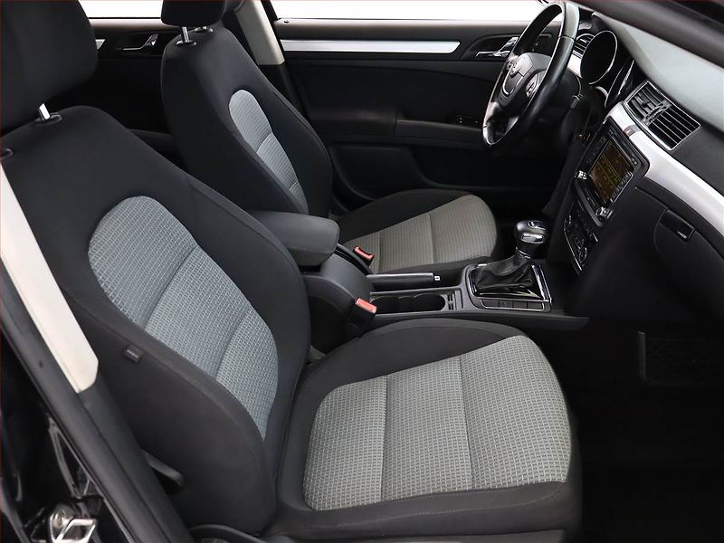 Škoda Superb (2011) Ambition 2.0 TDI, Automat - fotka 7 z 17