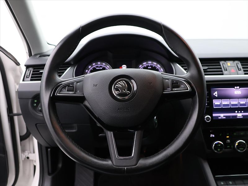 Škoda Octavia 1,6 TDI CZ Style LED Kessy - fotka 13 z 30