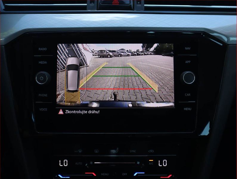 Volkswagen Passat (2021) Business 2.0 TDI, Automat - fotka 21 z 27