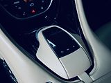 Aston Martin DB11 (2017) V12*5.2*B&O*360*TOP - náhled 32