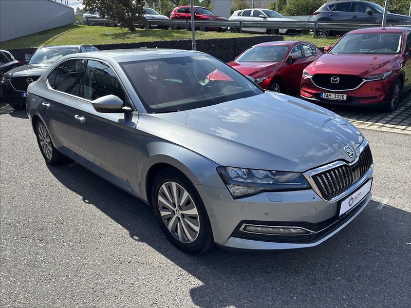 Škoda Superb 2,0 TDi AT Style SERVIS - fotka 7 z 43