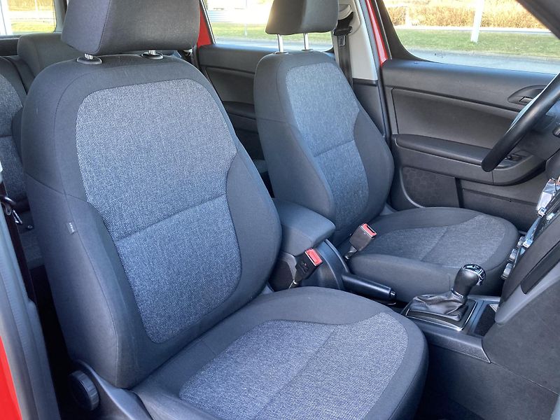 Škoda Yeti (2015) 1.2 tsi dsg ACTIVE - fotka 9 z 32