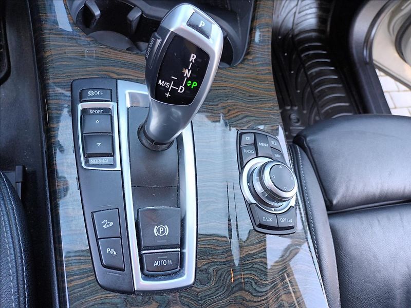 BMW X3 2,0 d,xDrive,KŮŽE,NAVI,TAŽNÉ - fotka 33 z 41