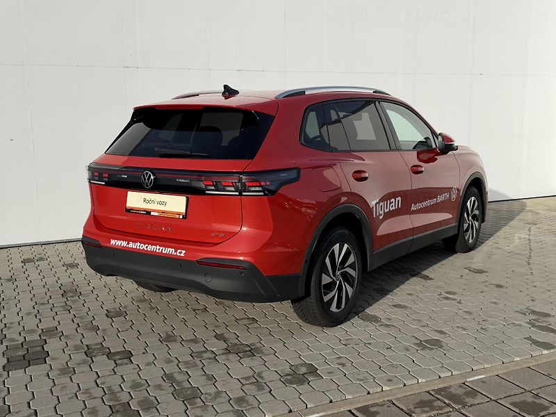 Volkswagen Tiguan (2025) People 7DSG mHEV 1,5eTSI - fotka 2 z 24
