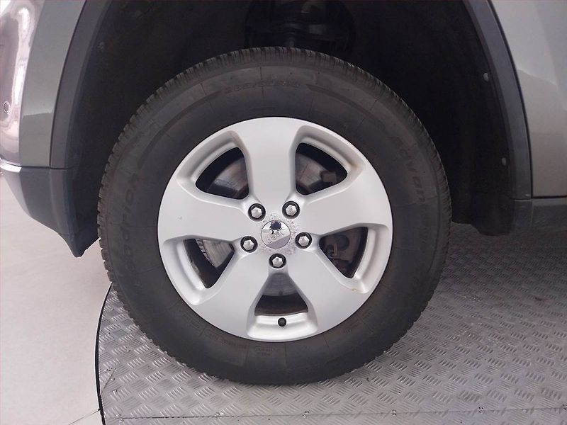 Jeep Grand Cherokee (2012) 3.0 CRD, 4X4, Automat - fotka 15 z 19