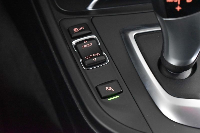BMW Řada 3 GT 320d xDrive SPORT*KEYLESS* - fotka 24 z 45