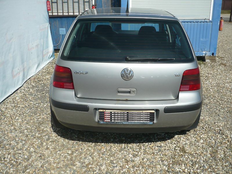 Volkswagen Golf 1.6i 77Kw Koupeno ČR - fotka 7 z 27