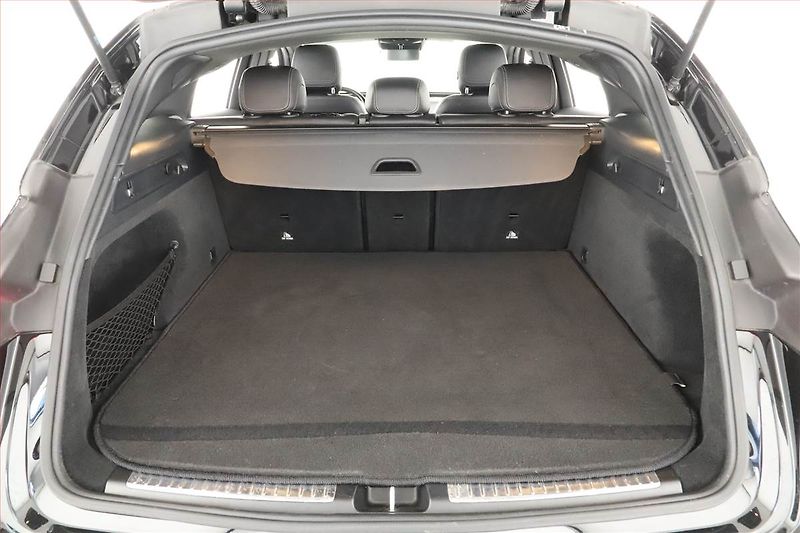 Mercedes-Benz EQC (2020) 400 4MATIC, SoH 95% - fotka 19 z 21