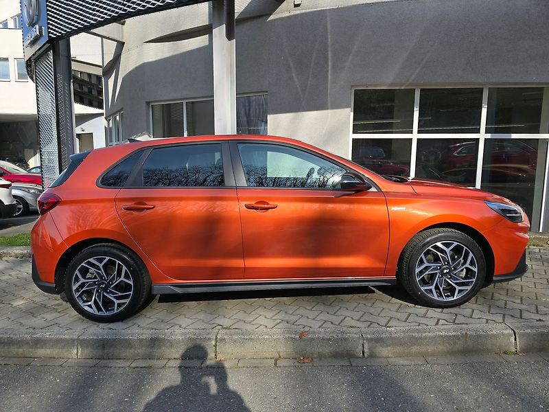Hyundai i30 1.5i N-Line, serv.kn., 1.maj. - fotka 19 z 27