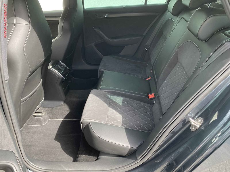 Škoda Superb (2021) 2.0 TDi, SportLine, DSG, LED - fotka 10 z 20
