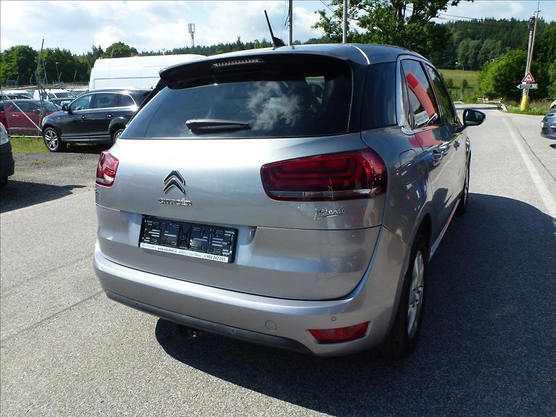 Citroën C4 Picasso 1,2 PureTech 130 6AUT  SpaceTo - fotka 10 z 54