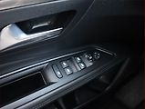 Peugeot 3008 (2023) Family 1.5 BlueHDi - náhled 17