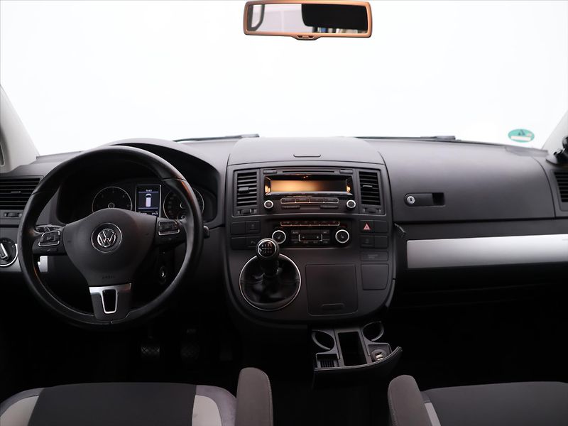 Volkswagen Multivan 2,0 TDI 103kW Highline Tažné - fotka 26 z 34