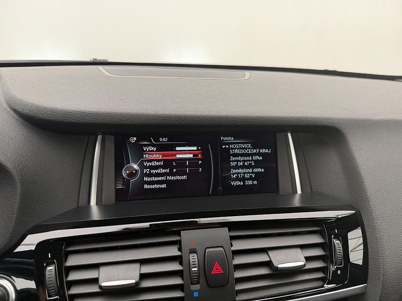 BMW X3 3.0d*190kw*4x4*M-Packet*Pano* - fotka 29 z 44