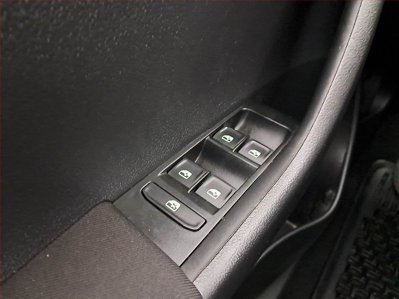 Škoda Fabia (2021) 1.0 TSI, ČR,1.maj, Serv.kniha - fotka 15 z 16