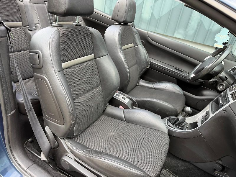 Peugeot 307 1,6i 16V  - fotka 17 z 24