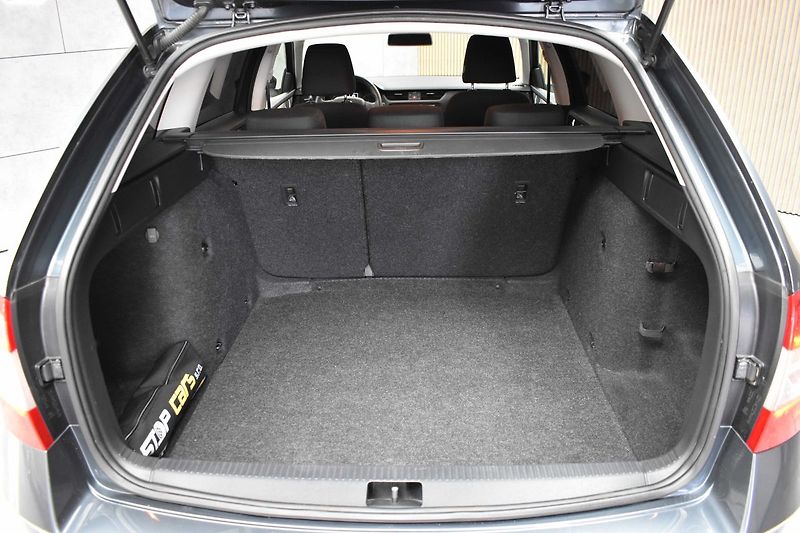 Škoda Octavia 1.5 TSI 110kW ACTIVE PLUS*ČR* - fotka 30 z 32