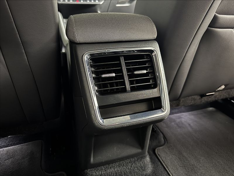 Škoda Enyaq 60 LED Matrix Kamera PDC - fotka 14 z 44