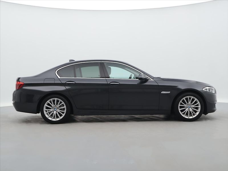 BMW Řada 5 3,0 D 190 kW X-Drive Luxury Li - fotka 8 z 35
