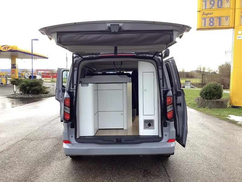Ford Tourneo Custom Nugget Titanium 320 L1 Automat - fotka 7 z 14
