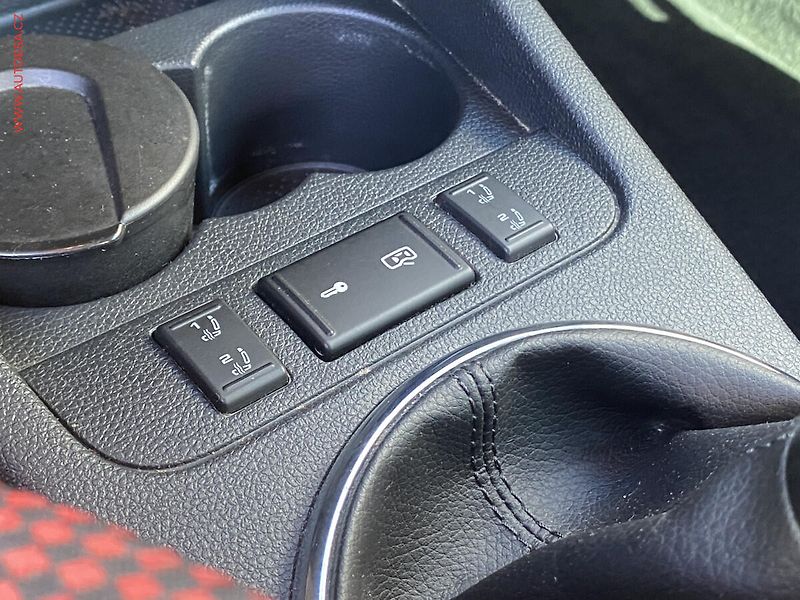 Škoda Fabia (2012) 1.2 TSi, Monte Carlo - fotka 14 z 18