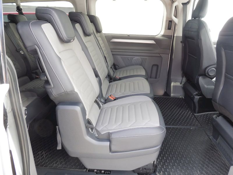 Volkswagen Caravelle (2026) Style DR 2,0 TDI 125kW 8AUT 4M - fotka 24 z 30