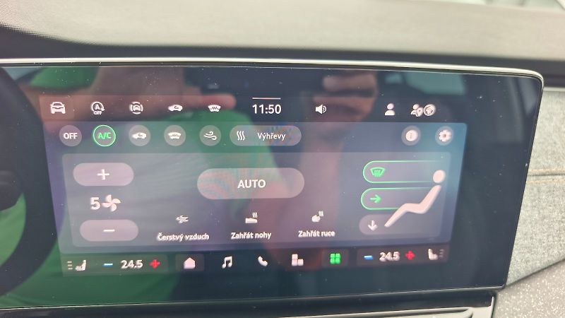 Škoda Octavia (2025) OCT.COMBI TOP SELECTION 1,5 TS - fotka 14 z 27