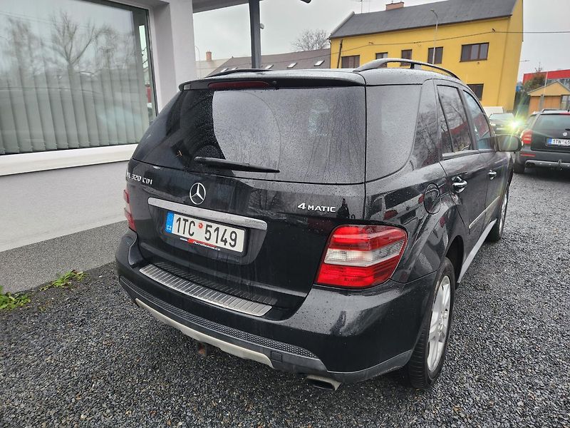 Mercedes-Benz Třídy M 320CDi 4-Matic Harman&Kardon  - fotka 4 z 17