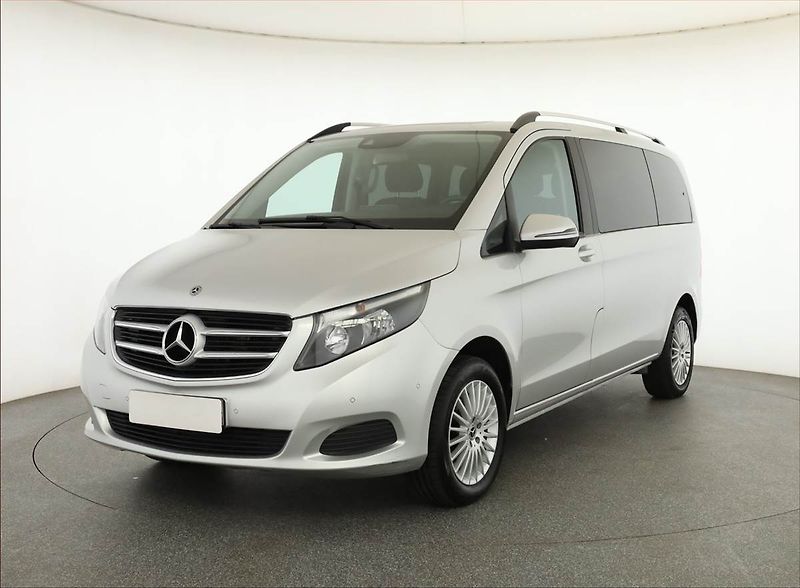 Mercedes-Benz Třídy V (2018) 250 d 4MATIC, DPH - fotka 2 z 19