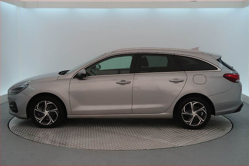 Hyundai i30 (2023) Smart 1.0 T-GDI - fotka 3 z 17
