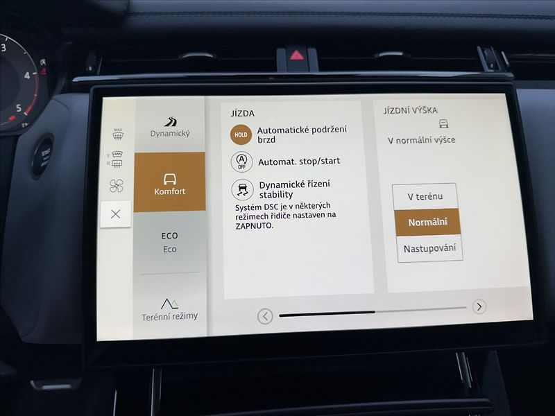 Land Rover Range Rover Velar (2026) 3,0 DYNAMIC SE D300 - fotka 17 z 31