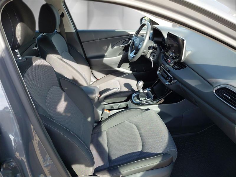 Hyundai i30 1,0   1.0 T-GDi Smart - fotka 18 z 22