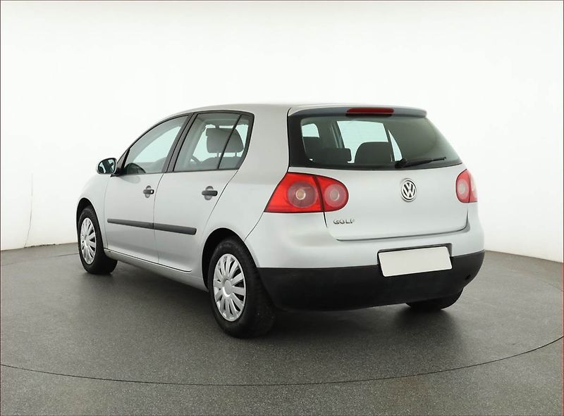 Volkswagen Golf (2005) Comfortline 1.4 16V, nová STK - fotka 4 z 10
