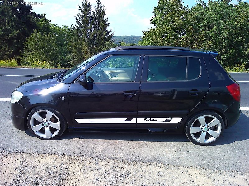 Škoda Fabia (2008) 1.9 TDi, 77 kW, kabriolet - fotka 2 z 34