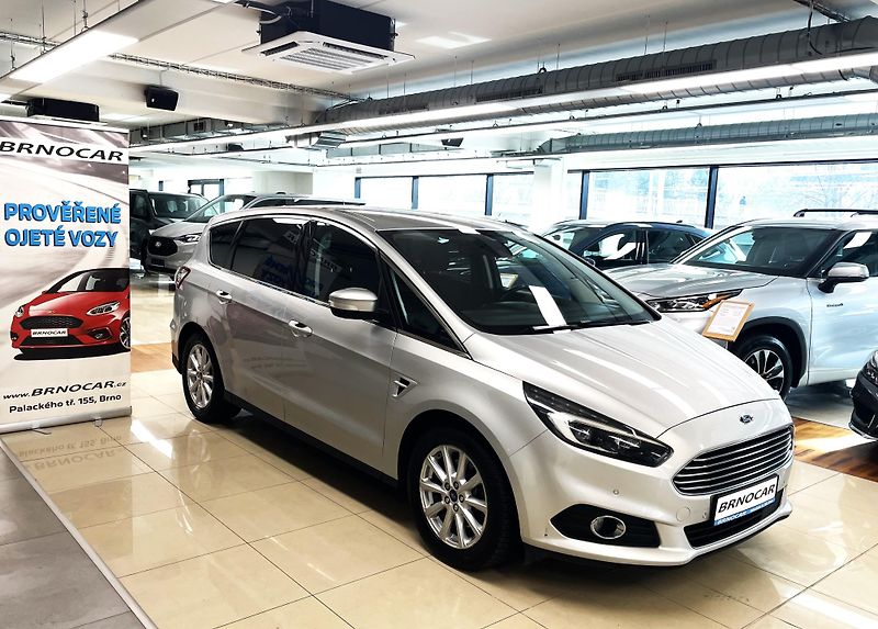 Ford S-MAX Titanium 132kW AT AWD, 7 MÍST - fotka 1 z 31