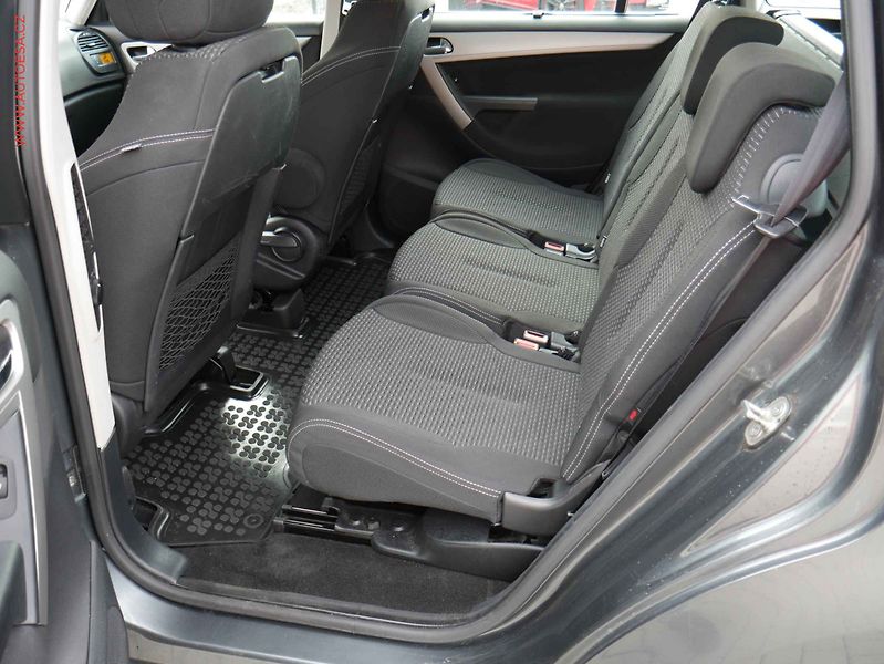 Citroën Grand C4 Picasso (2012) 1.6HDi 7míst, AT, tempo - fotka 10 z 20