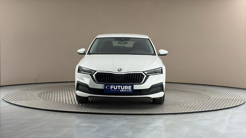 Škoda Octavia 2.0 TDI Active - fotka 3 z 24