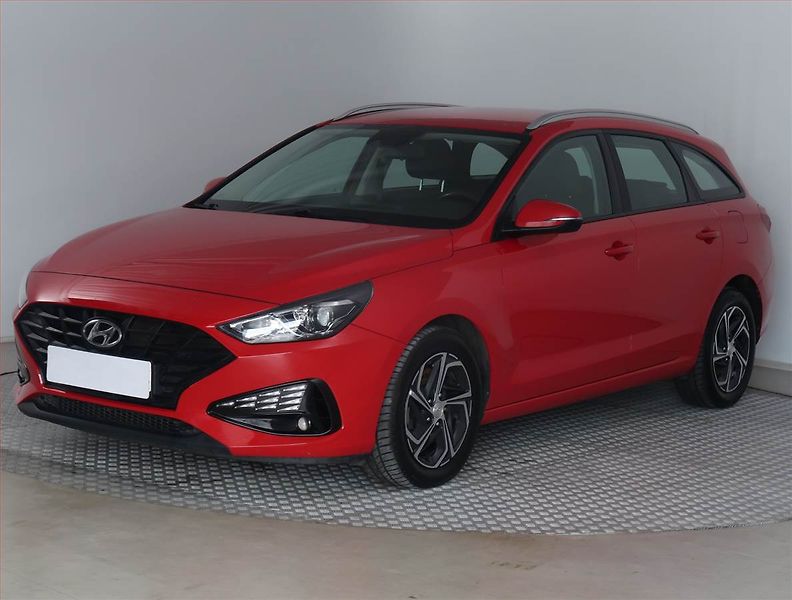 Hyundai i30 (2021) 1.0 T-GDI, ČR,1.maj - fotka 2 z 17