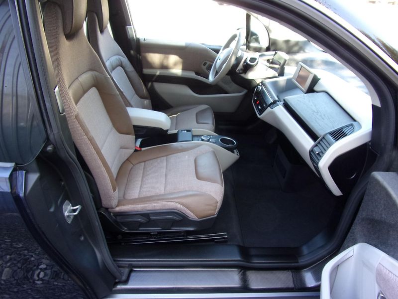 BMW i3 (2020) 120Ah 42kWhBEV  NÁJEZD 42000KM - fotka 20 z 23