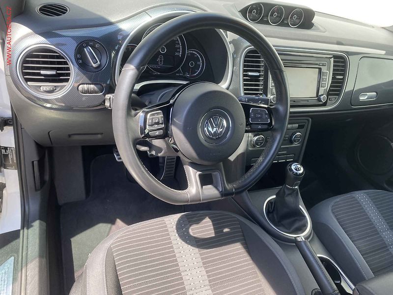 Volkswagen Beetle (2013) 1.4TSi, 1.maj,ČR, Bixenon - fotka 12 z 17