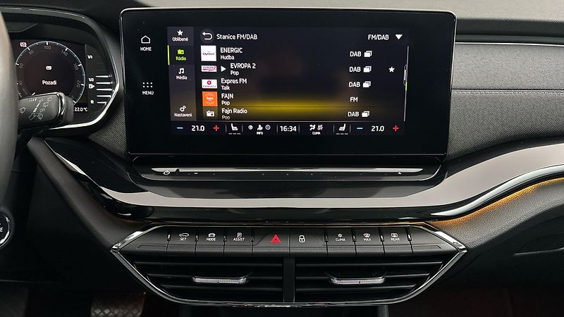 Škoda Octavia 2.0 TDI DSG Style Combi - fotka 11 z 24