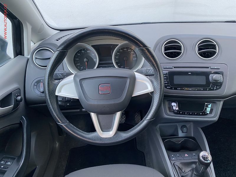 Seat Ibiza (2012) 1.4i, Copa, tempo - fotka 11 z 16