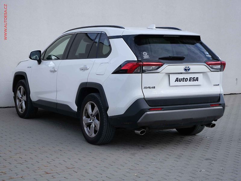 Toyota RAV4 (2020) 2.5HYBRID 4x4, ČR, servis - fotka 6 z 25