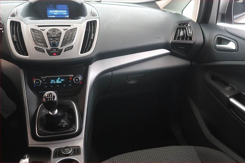 Ford C-MAX (2014) Trend 1.6 TDCi, po STK, Tažné - fotka 8 z 15
