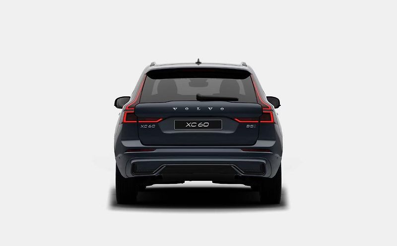Volvo XC60 (2026) B5 AWD PLUS DARK - fotka 4 z 15