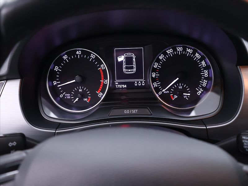 Škoda Fabia 1,2 TSI CZ Style Aut.Klima - fotka 14 z 26