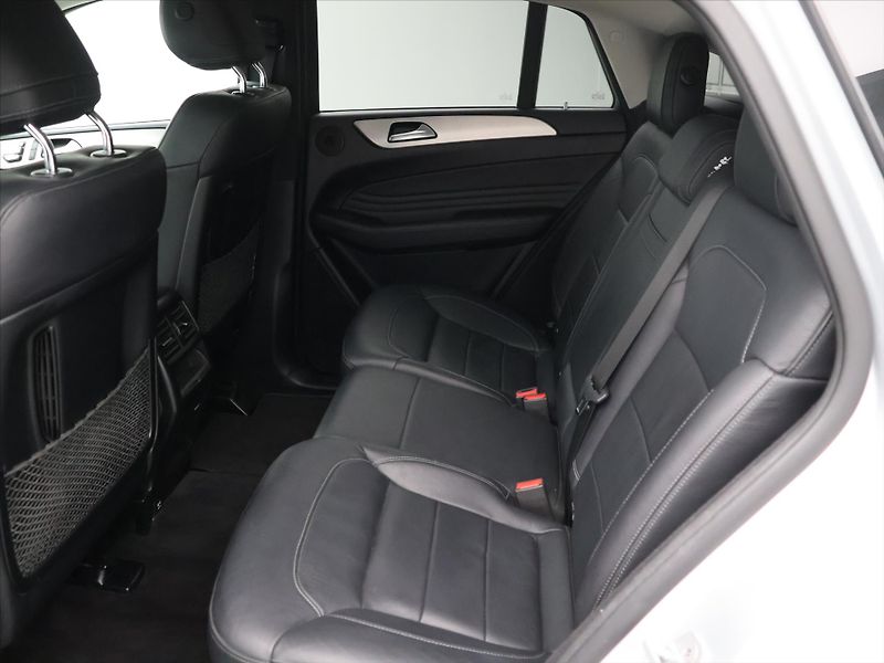 Mercedes-Benz GLE 3,0 350d 190kW 4Matic CZ - fotka 14 z 31