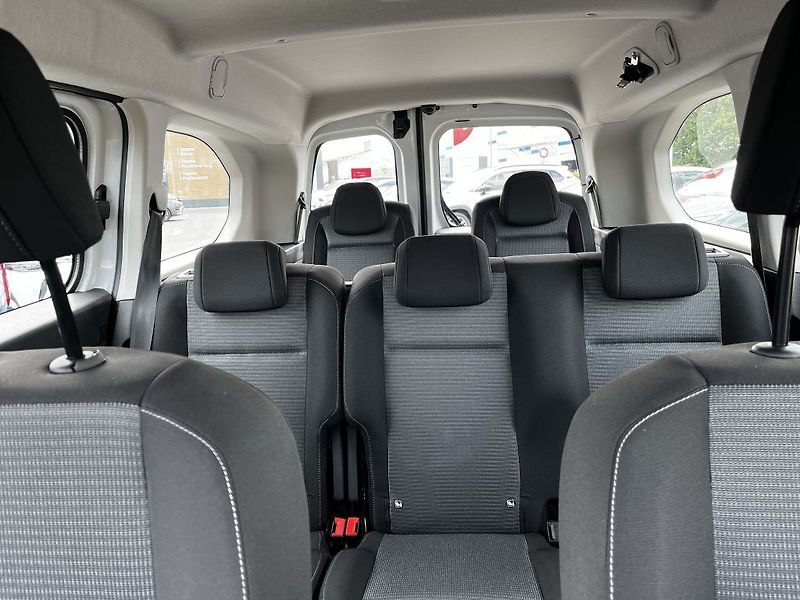 Toyota ProAce City Verso 1.5D 130k Business ODBĚR IHNED - fotka 31 z 31