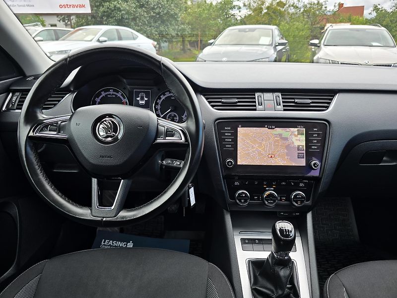 Škoda Octavia 1.4TSI NAVI NEHAVAROVÁNO 1Maji - fotka 16 z 26