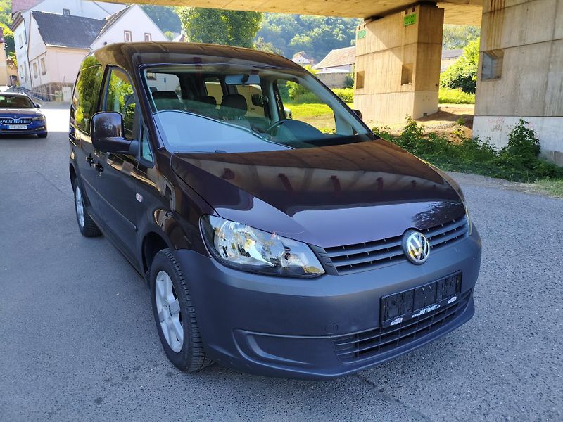 Volkswagen Caddy (2012) 1,2 TSI Trend 7 míst - fotka 3 z 30